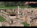 05510 ostia - regio iii - insula x - terme dei sette sapienti - blick ri terme del mitra (i,xvii,2) - ri nordnordosten.jpg